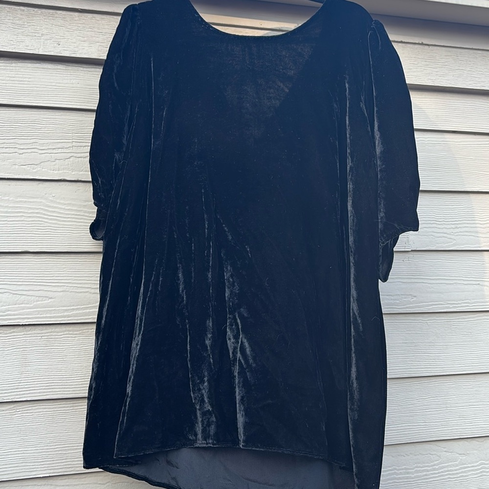 Velour Black Short Sleeved Blouse